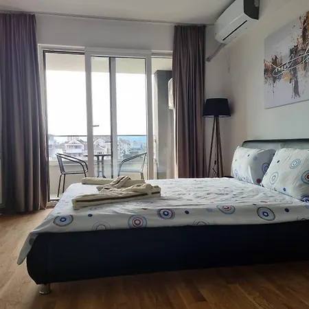 Apartman Bus Station *
