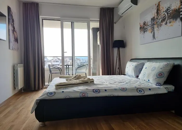 Apartment Bus Station *